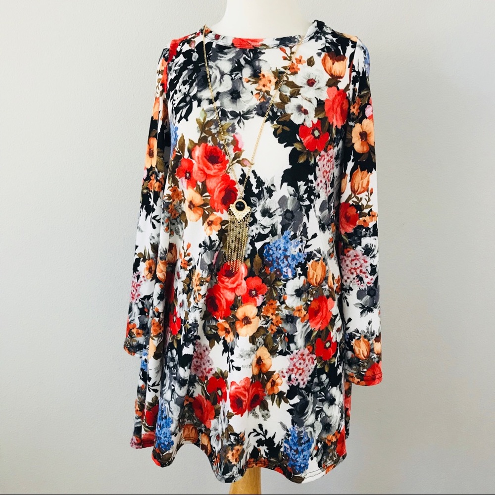 NWT LONG SLEEVES FLORAL TUNIC DRESS SIZE SMALL